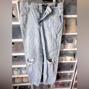 FOREVER 21 KIDS RIPPED JEANS